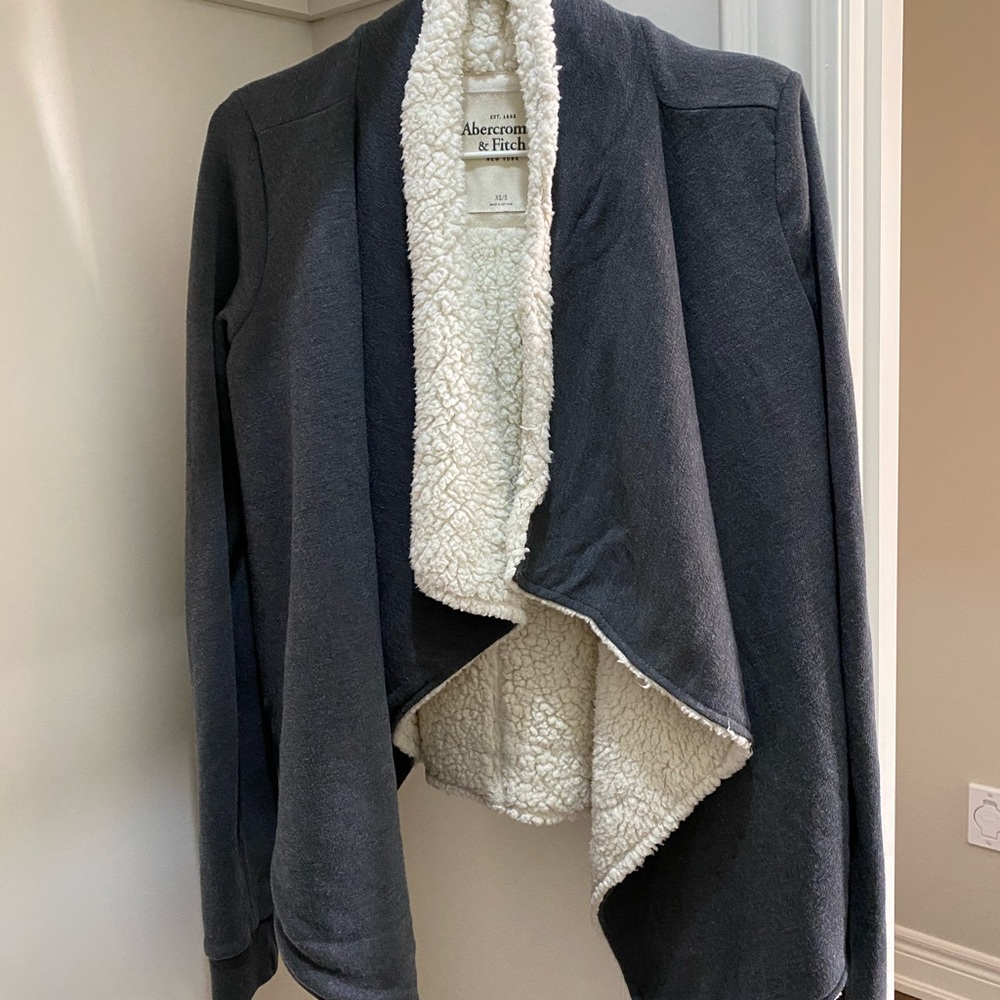 abercrombie & fitch fur shawl
